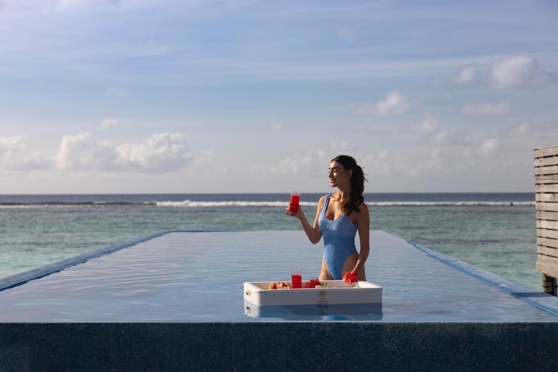 Lux* South Ari Atoll & Dhidhoofinolhu